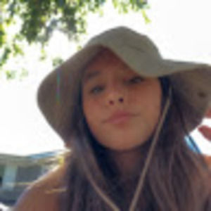 Meet your Posher, Amalia